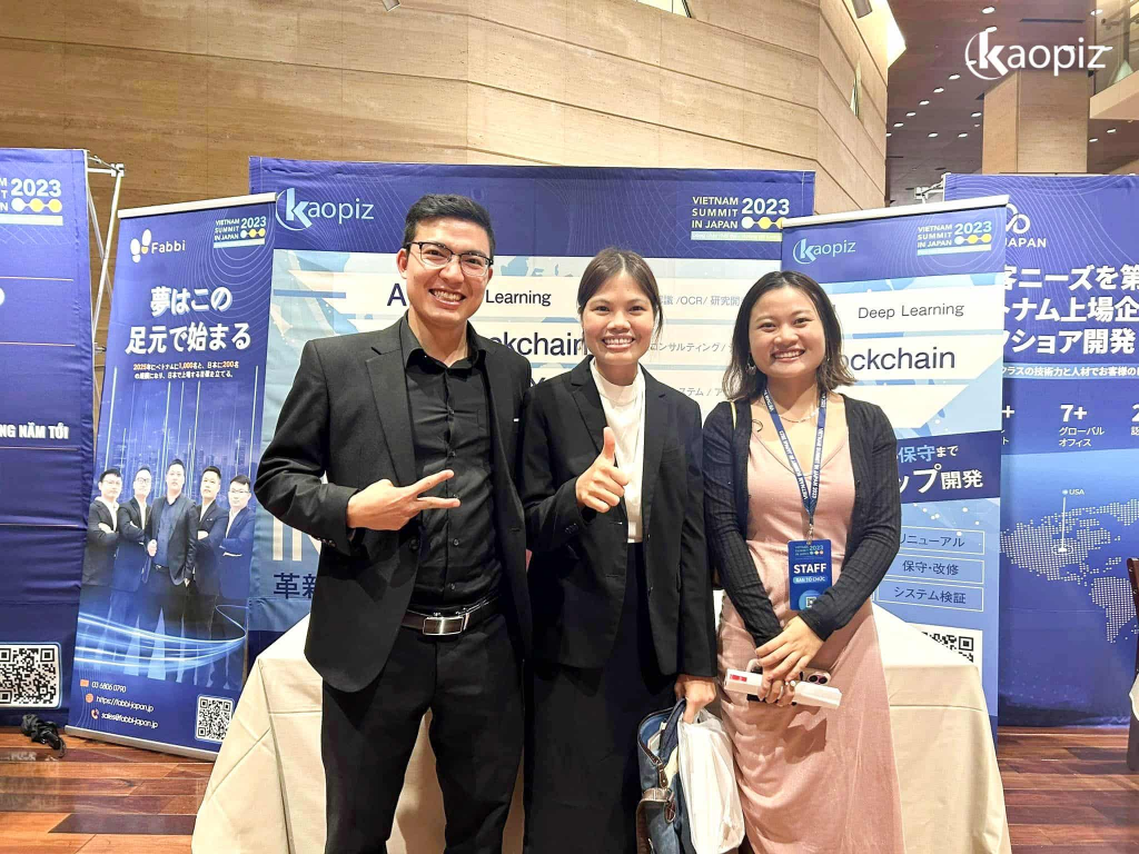 Kaopiz members at Vietnam Summit in Japan 2023