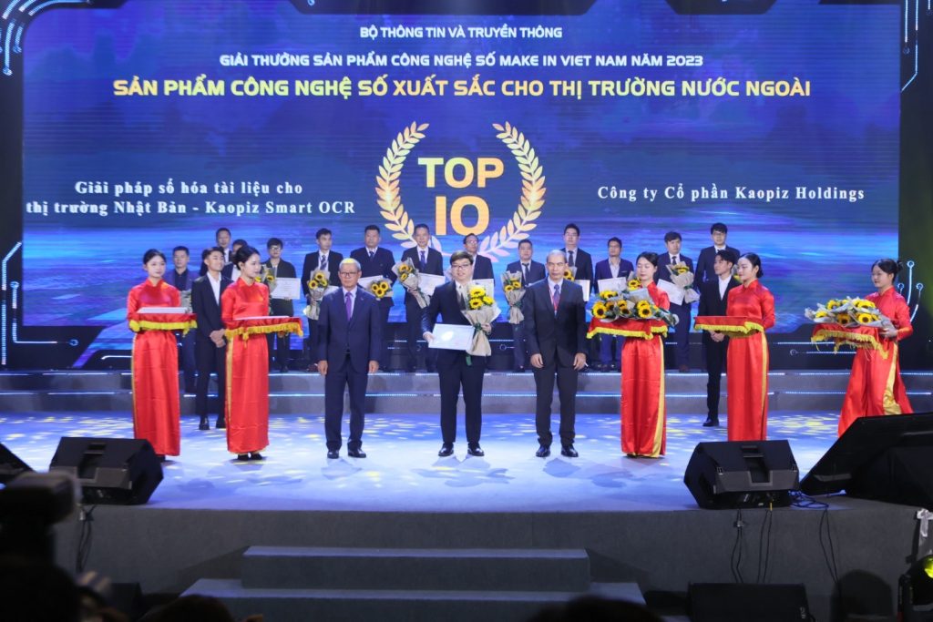 Kaopiz was honored in the Top 10 Outstanding Digital Technology Products category at the Make in Vietnam 2023 Awards