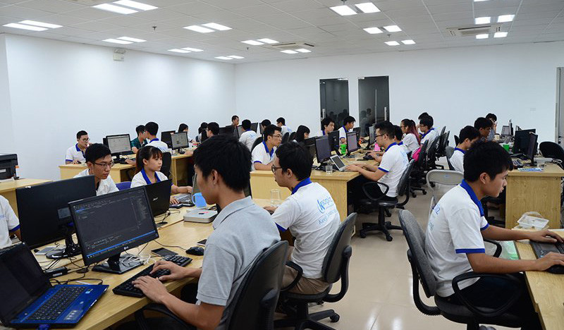 Kaopiz office in 2016 - カオピーズの作業室の様子