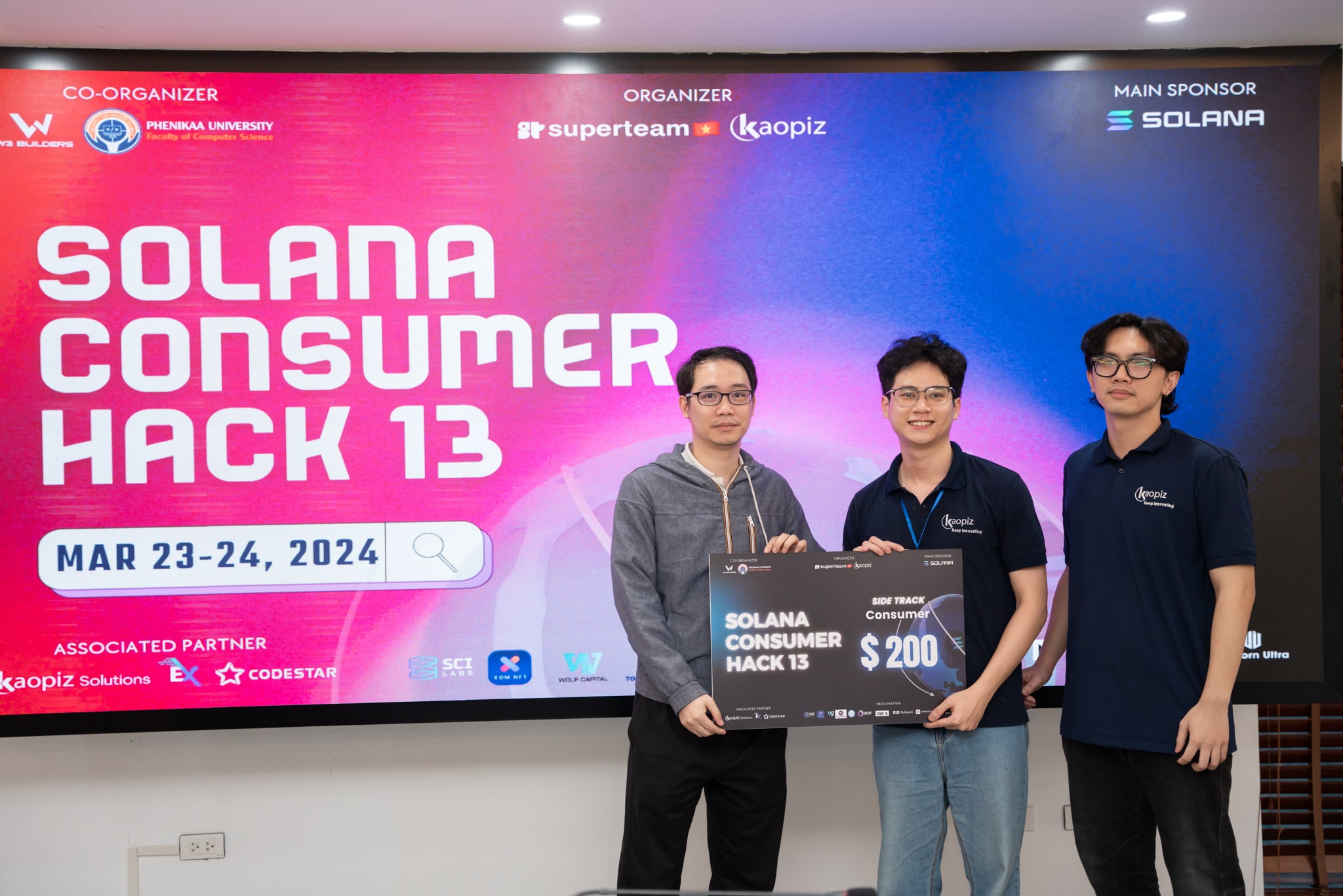 Solana Consumer Hack 13 の決勝戦に20チームが参加した