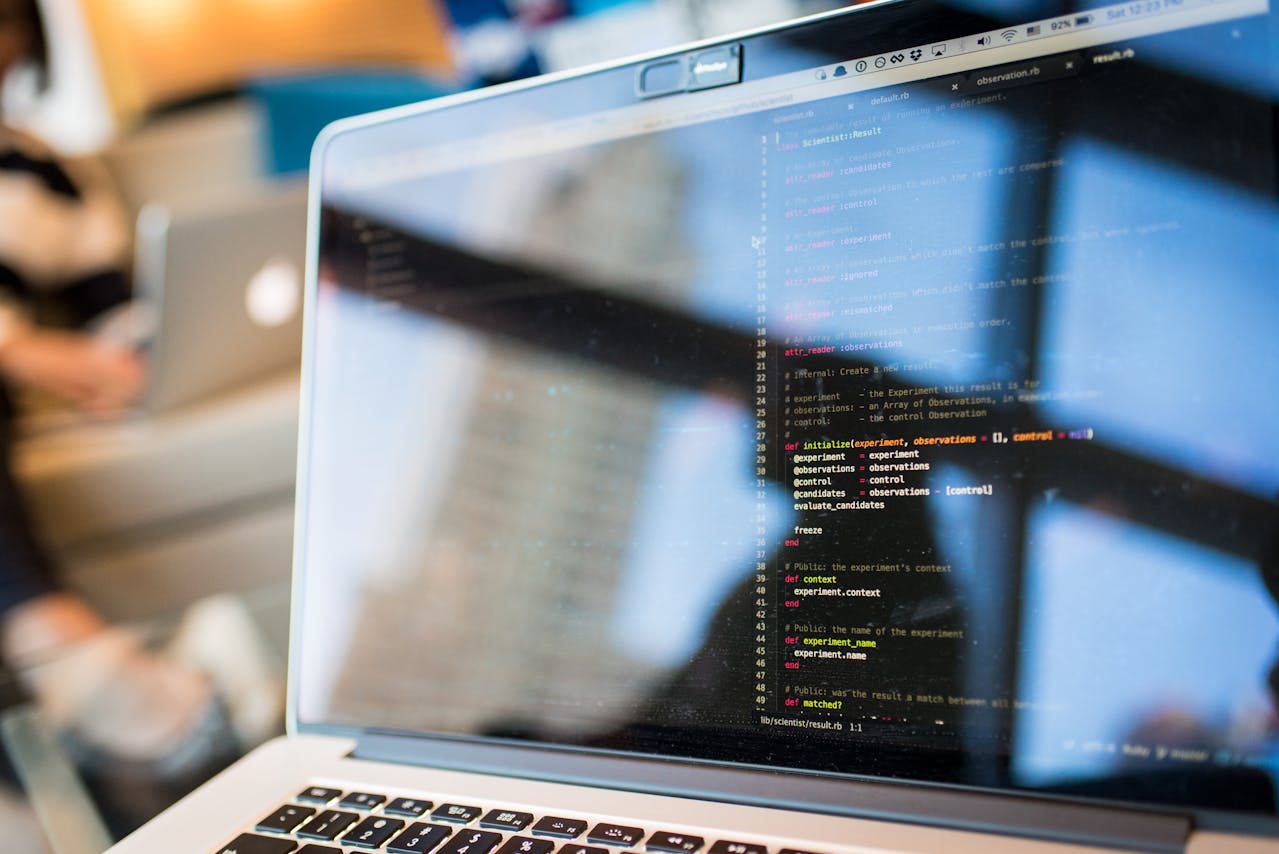 Pythonを用いたシステム開発の事例