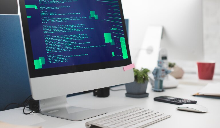 バックエンド技術トレンドのイメージ：サーバーレス、マイクロサービス、AI連携、セキュリティ強化、DevOpsのアイコンまとめ画像